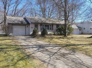 3873 Whippoorwill Ln, Youngstown, OH
