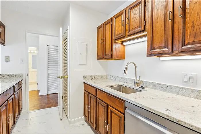 2555 Pennsylvania Ave NW #816 — Photo 6