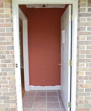 2nd image of 3204 Fredericksburg Dr