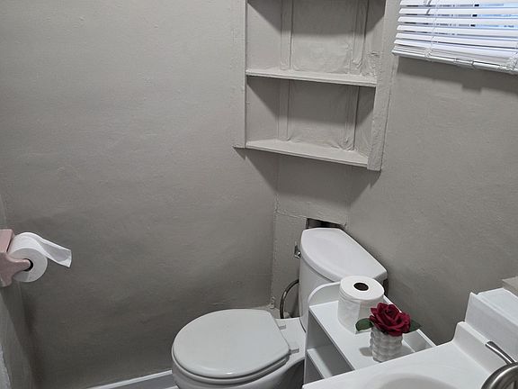 5th image of 18590 Valley Blvd APT 2