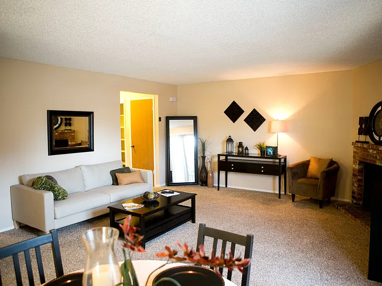 2x2 Living Room