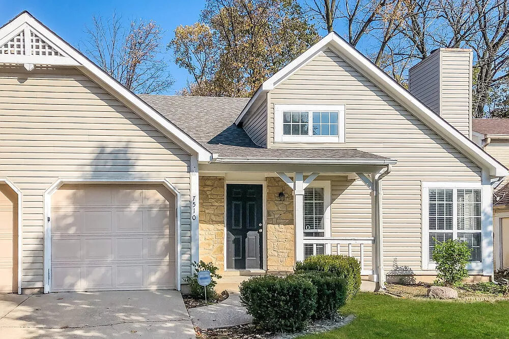 3 bed, 2.0 bath, 1728 sqft, $1,955 — Photo 1