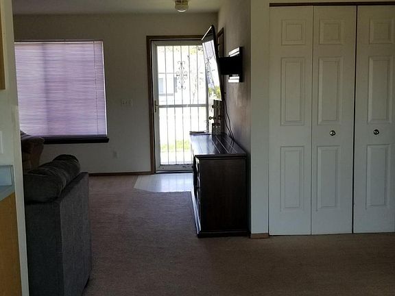 2nd image of 2102 N Cabinet St