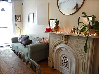 Rented by R New York