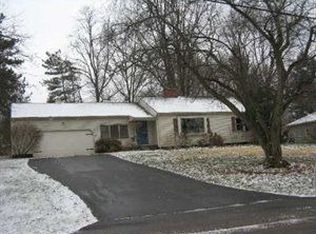 214 Okinawa Dr, New Castle, PA