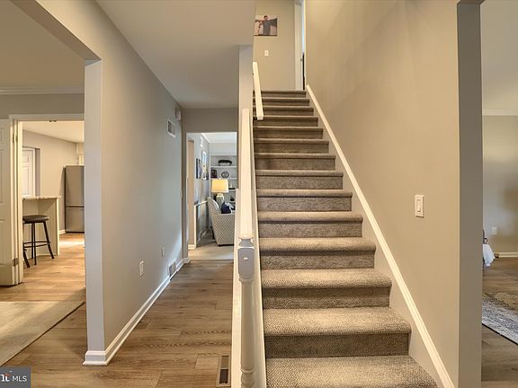 5th image of 4111 Wimbledon Dr