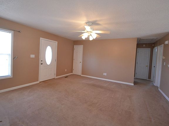 2nd image of 2882 Cabin Creek Dr