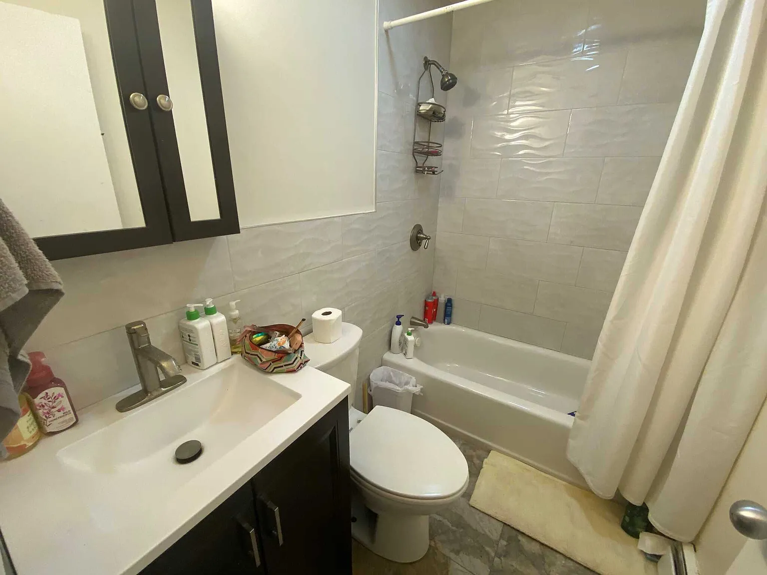 4 bed, $7,000 — Photo 2