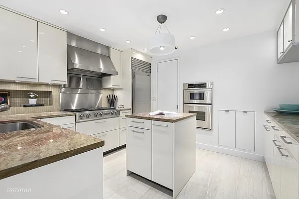 Sold by Corcoran | media 6