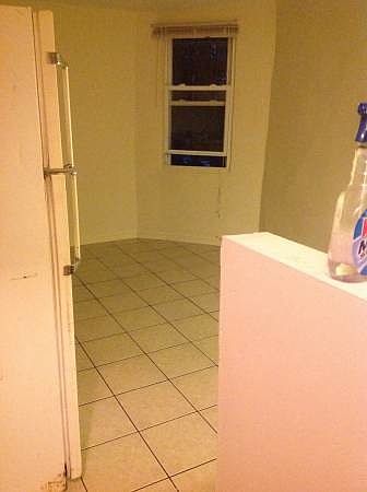 2nd image of 527 E Brinton St #2