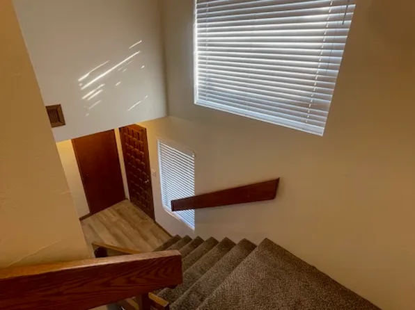 2700 Barrington St APT C, Bakersfield, CA 93309