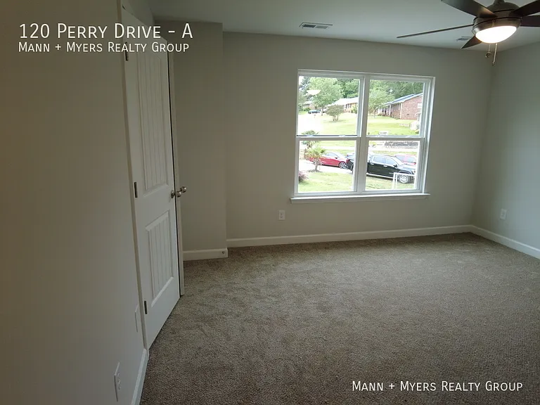 120 Perry Dr #A — Photo 32