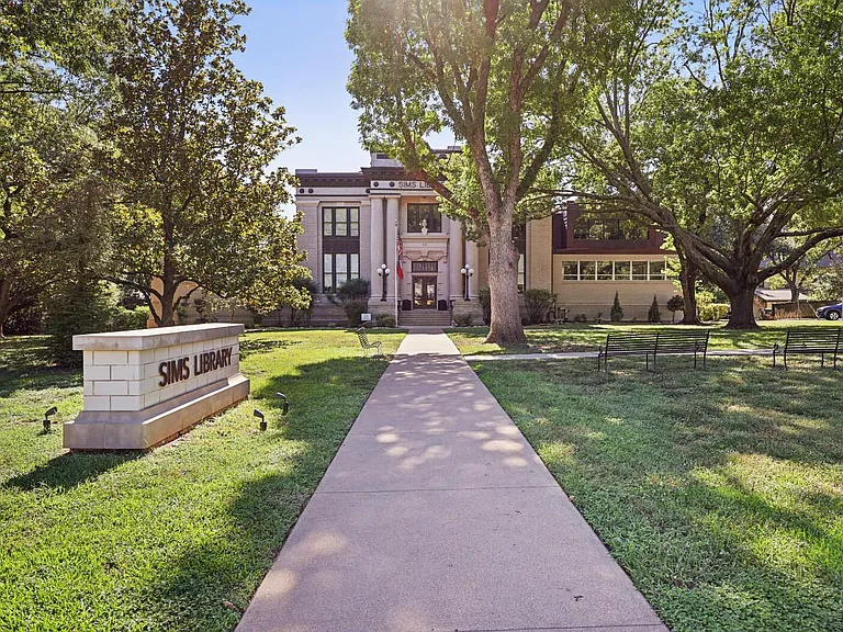 The Village at Waxahachie — Photo 20