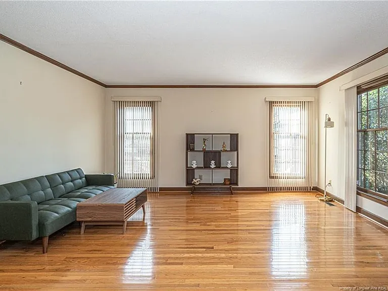 6821 Thames Dr — Photo 7