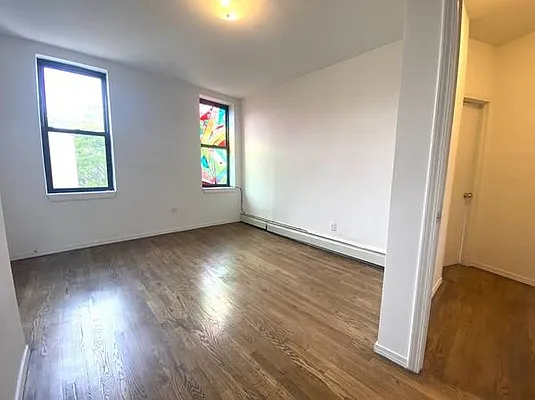 Rented by EXR | media 6