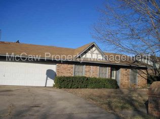808 Lottie Ln, Saginaw, TX 76179