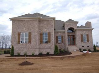 1000 Spruce Ridge Ln, Spring Hill, TN 37174