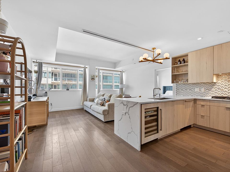 1st image of 800 Avenue At Port Imperial APT 515