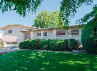 6620 Raleigh Ct, Arvada, CO 80003