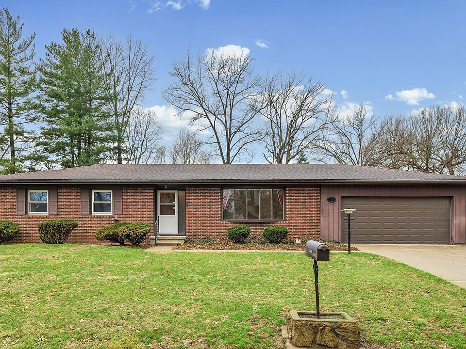1st image of 3248 Vista Dr