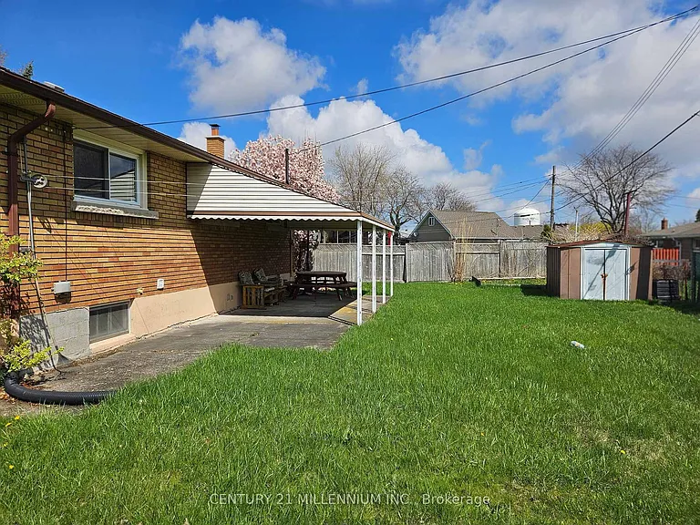 32 Stewart Ave #UPPER — Photo 9