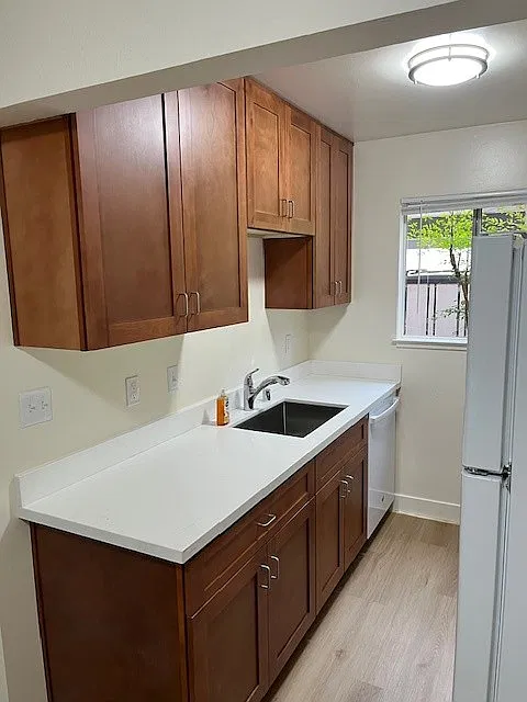 2 bed, 1.5 bath, 900 sqft, $3,400 — Photo 2