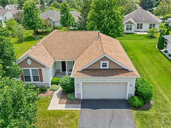 3rd image of 12849 Milbrook Dr