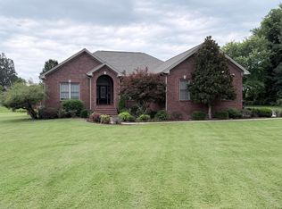 121 Pioneer Ln, Calvert City, KY 42029