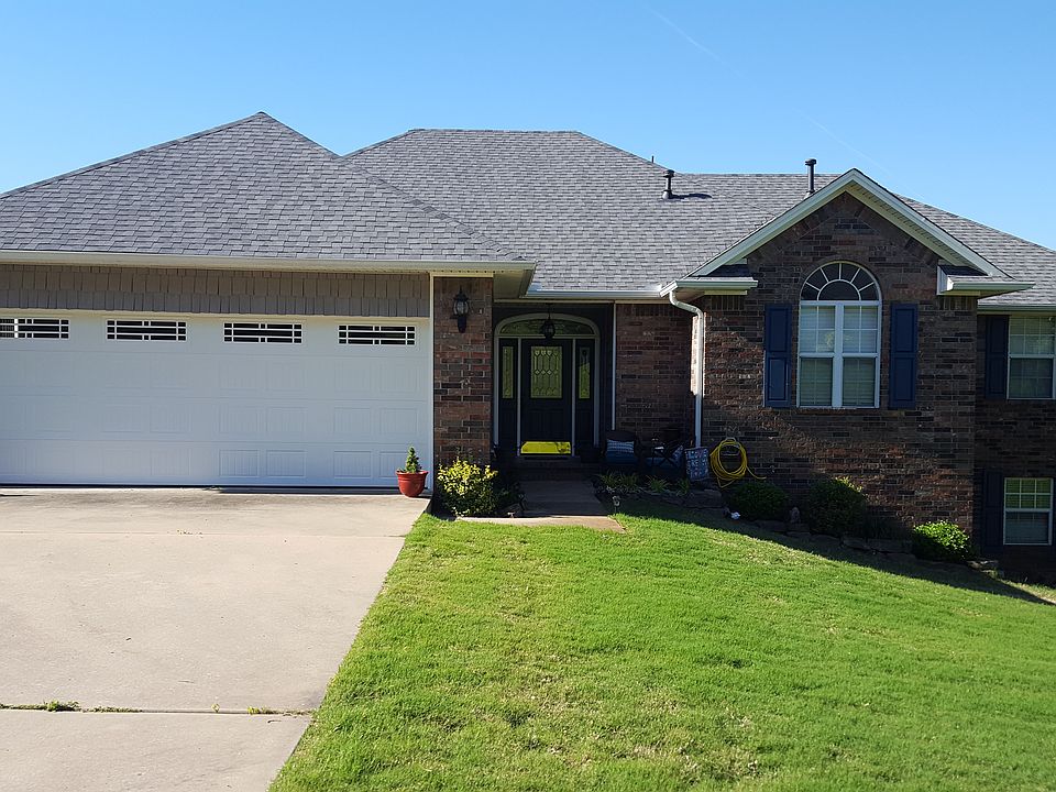 1st image of 3014 Mitchell Dr