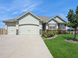 413 31st St SW, Altoona, IA 50009