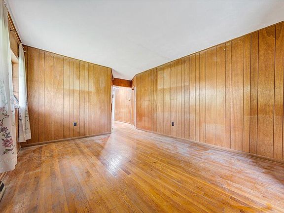 4th image of 7056 Poindexter Ln