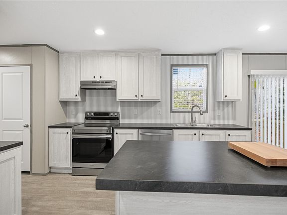 5th image of 6 W Richfield Dr