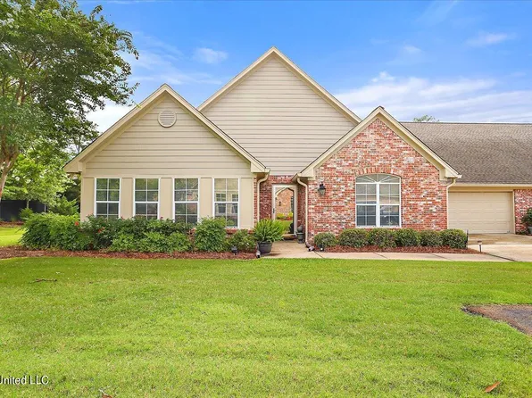 201 Charmant Pl, Ridgeland, MS 39157