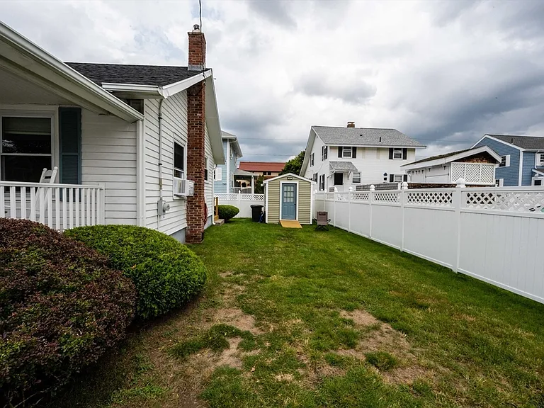 6 Weston St — Photo 16