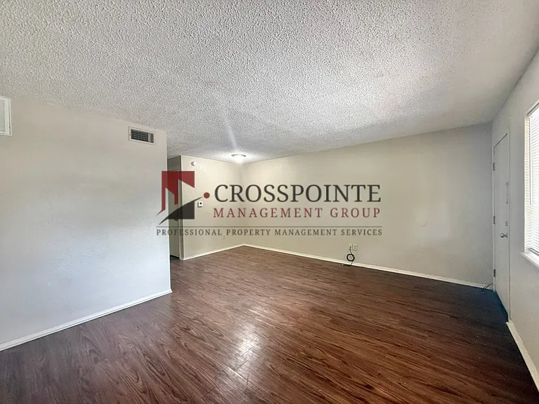 South Bois D Arc 514 — Photo 15