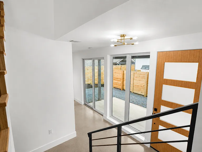 2919 E 13th St #2 — Photo 8