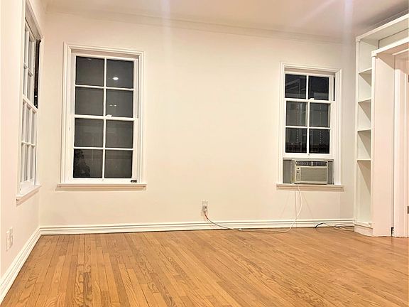 5th image of 136 S McCarty Dr #4