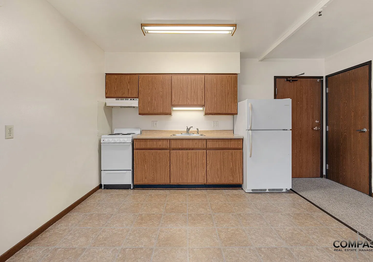 414 Doty St Apartments — Photo 4