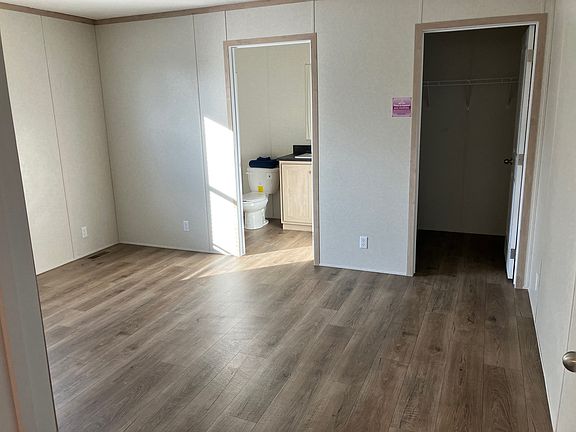 4th image of 1201 N Park Dr