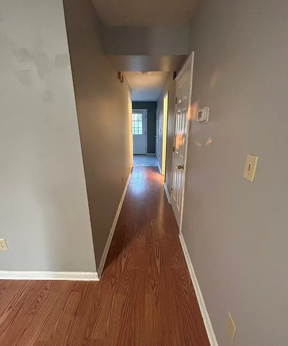 3 bed, 1296 sqft, $1,350 — Photo 2