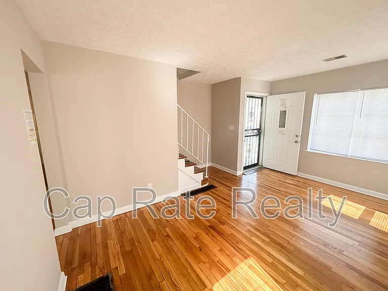 1879 Jermain Dr — Photo 5