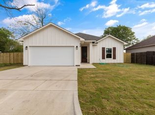 404 Erie St, Cleburne, TX 76031