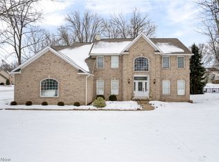 477 Misty Ln, Akron, OH 44321