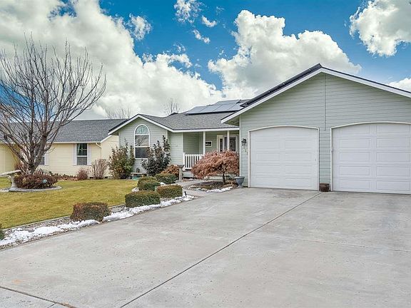 2nd image of 2117 S Highlands Blvd