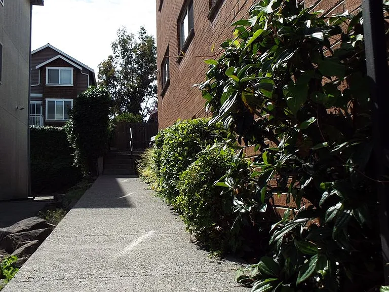 Camerlu Park Apartments - Located in Fremont — Photo 28
