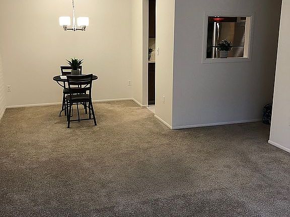 3rd image of 2022 Thornberry Dr