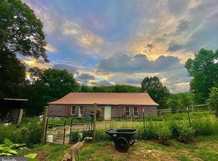 316 Vance Dr, Scherr, WV 26726