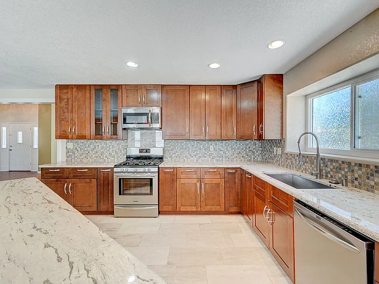 2733 Brookstone Ct — Photo 28
