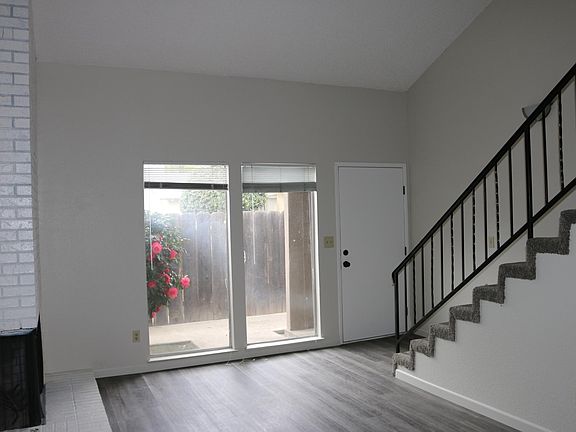 3rd image of 3508 Dragoo Park Dr #2