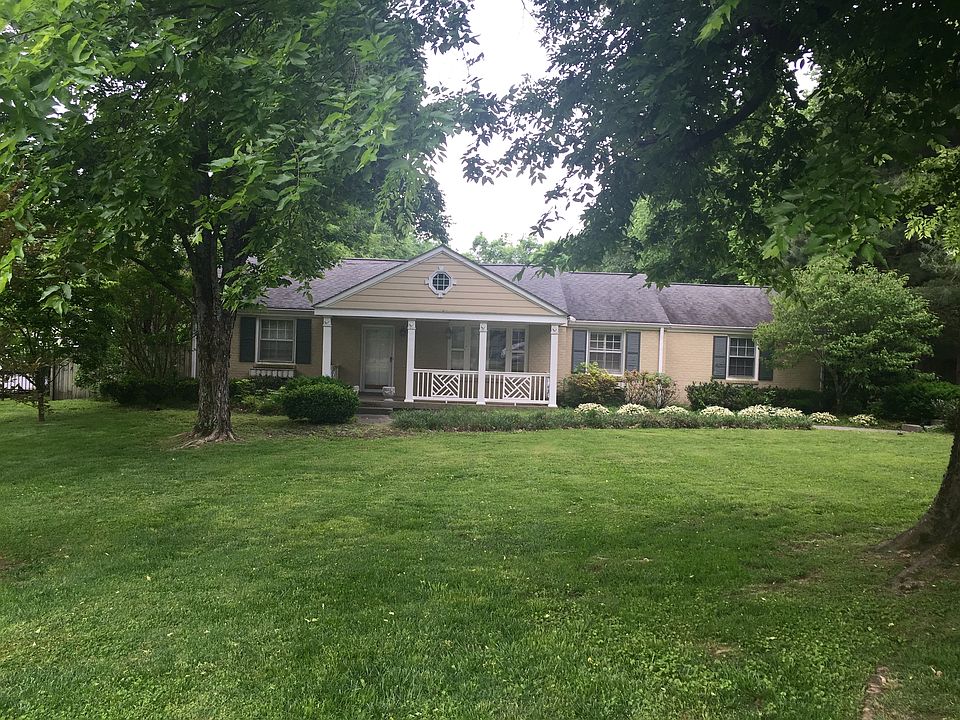 One acre lot in Oak Hill